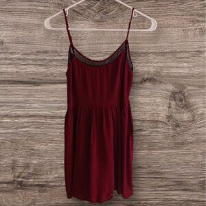 Forever 21 Womens  Spaghetti Strap Dress Size Medium  Burgundy color